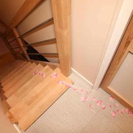 Le Jade Rouge - Japonais En Normandie 펜션 Barenton