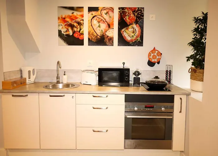 Semesterbostad Le Jade Rouge - Japonais En Normandie Barenton